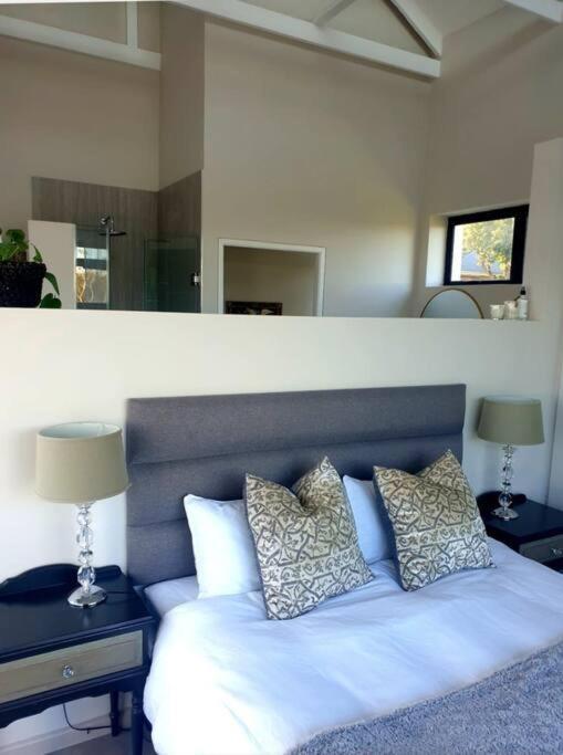 4 Bed Selfcatering River Tree House Overlooking The Onrus River Ferienhaus *