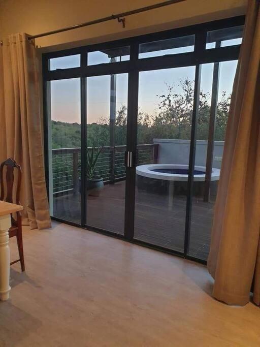 4 Bed Selfcatering River Tree House Overlooking The Onrus River * Hermanus