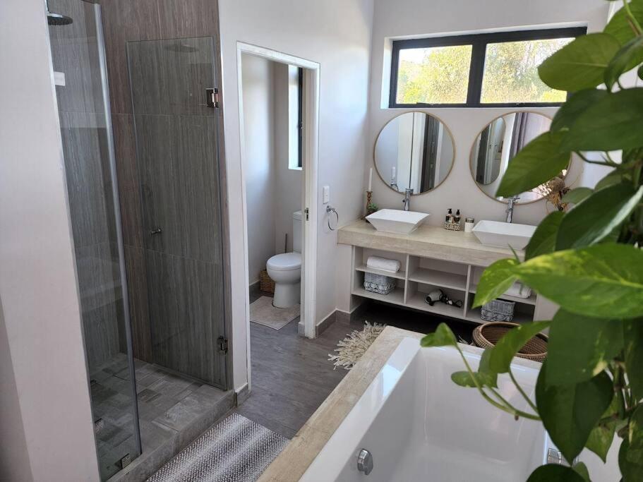 Ferienhaus 4 Bed Selfcatering River Tree House Overlooking The Onrus River